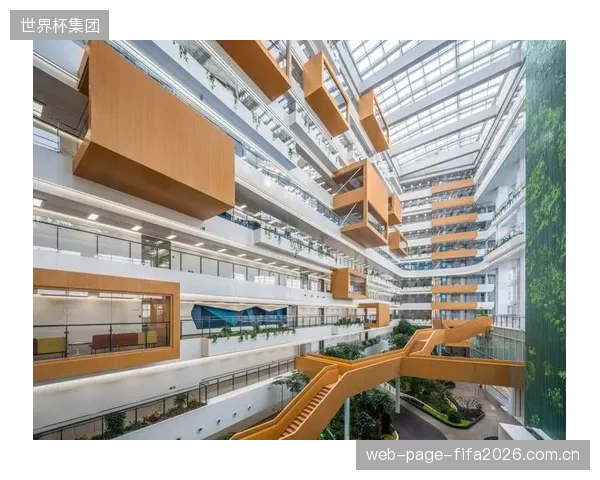 部分场馆的设计仅为获得LEED等绿色建筑认证，但在实际运营中并未充分利用节能系统，导致认证沦为一块“绿色招牌